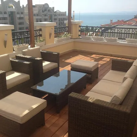 Apartment In Sunset *